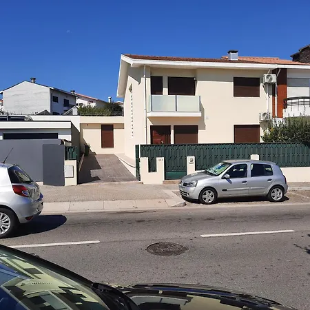 Maia Oporto Suites بيت ضيافة Maía