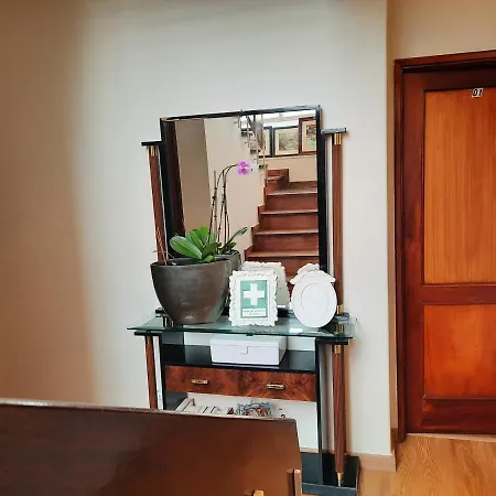 Maia Oporto Suites بيت ضيافة