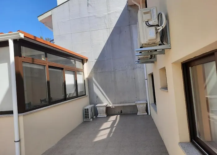 Maia Oporto Suites 3*